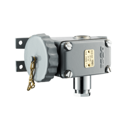 LANGORA CEE-Base y Enchufe 16A 2P+PE